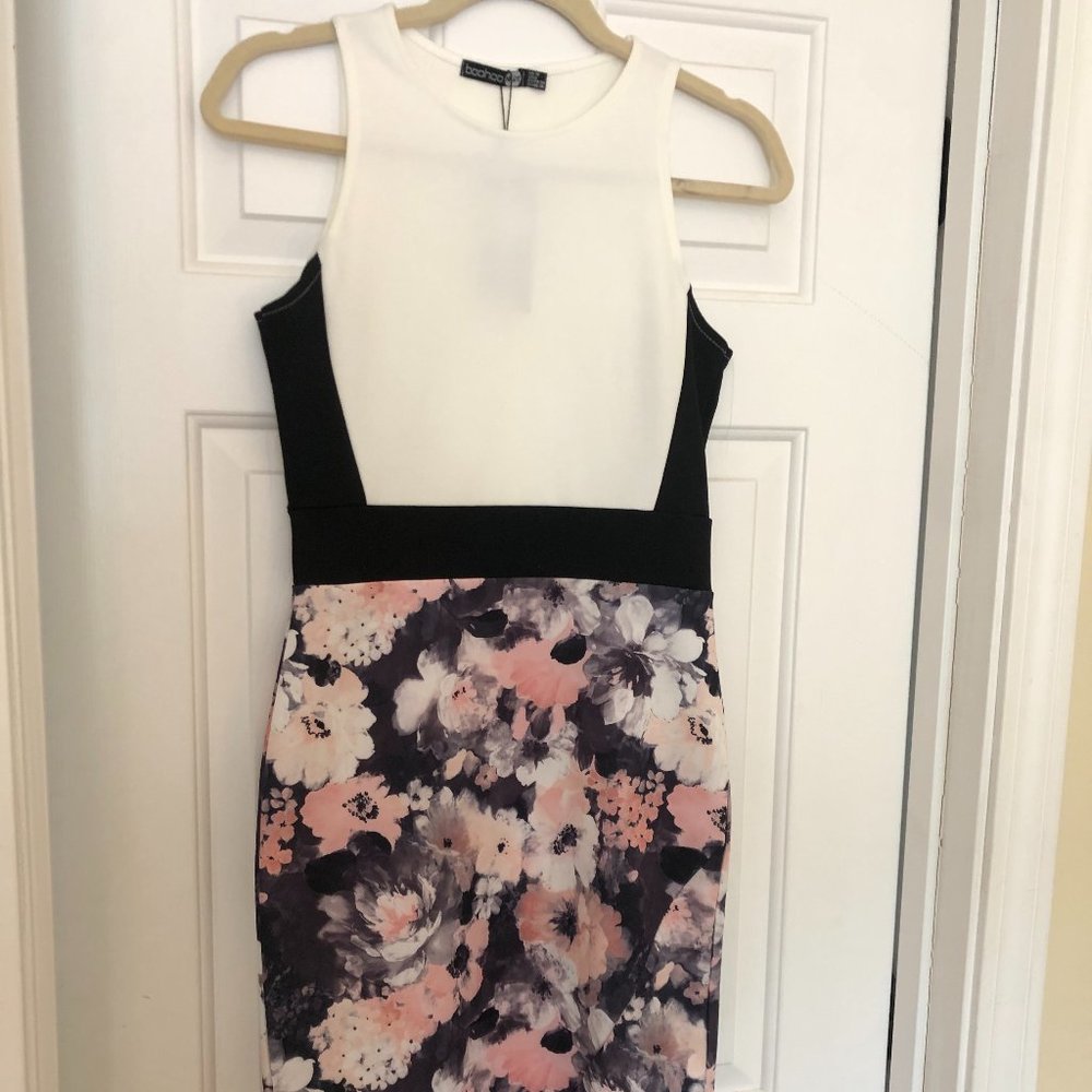 White floral midi bodycon dress - Never worn. Size 6.